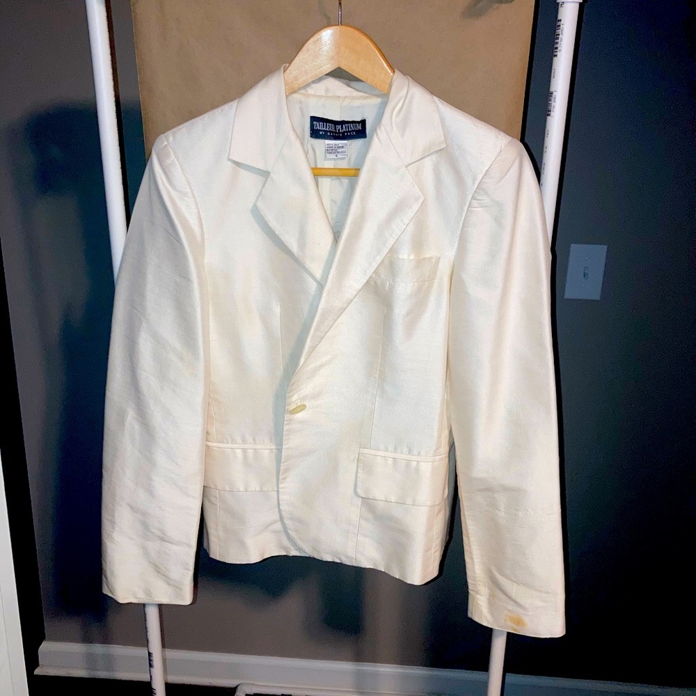 Tailleur Platinum by Barrie Pace 100% Silk Blazer